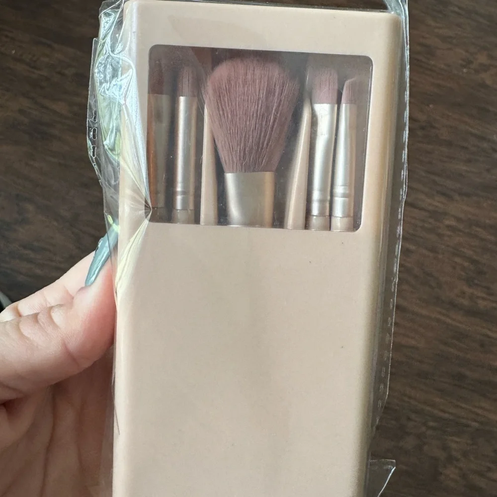 NWT Travel Brush Set In Hard Case